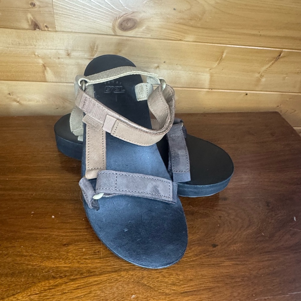 Teva Dual-Tone Sandals in Brown and Tan Midform - Picture 2 of 7